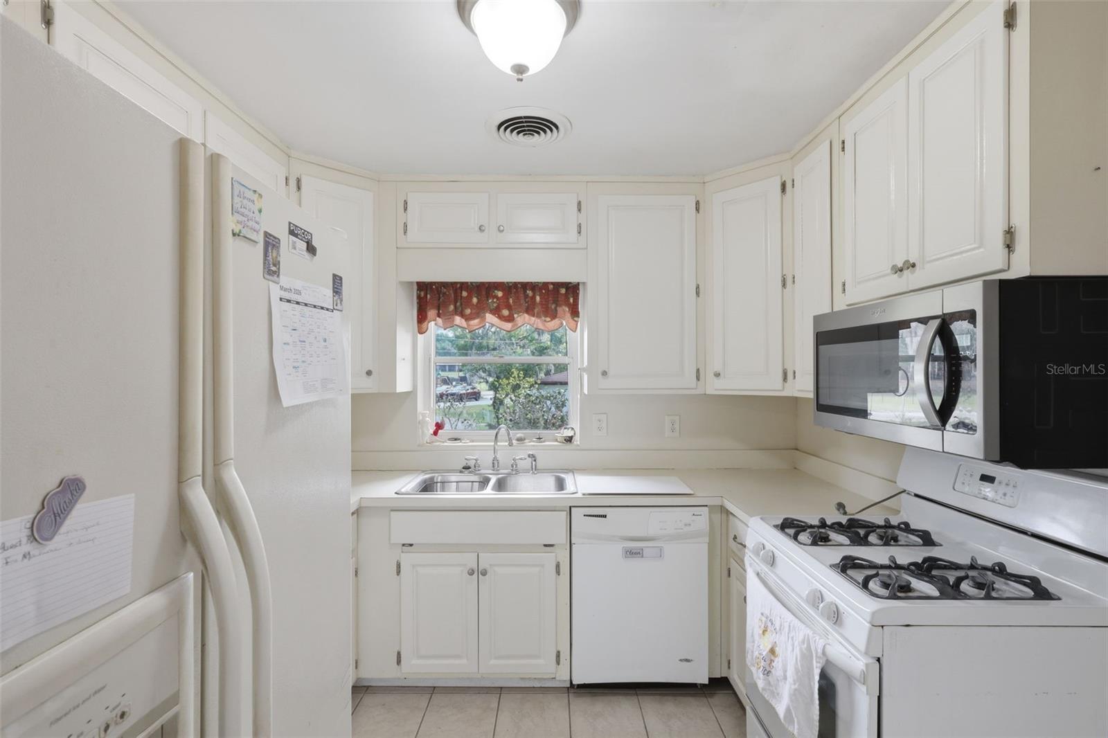 Image 23 of 54 For 3335 Grand Avenue