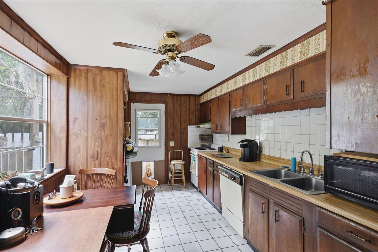 Image 40 of 54 For 3335 Grand Avenue