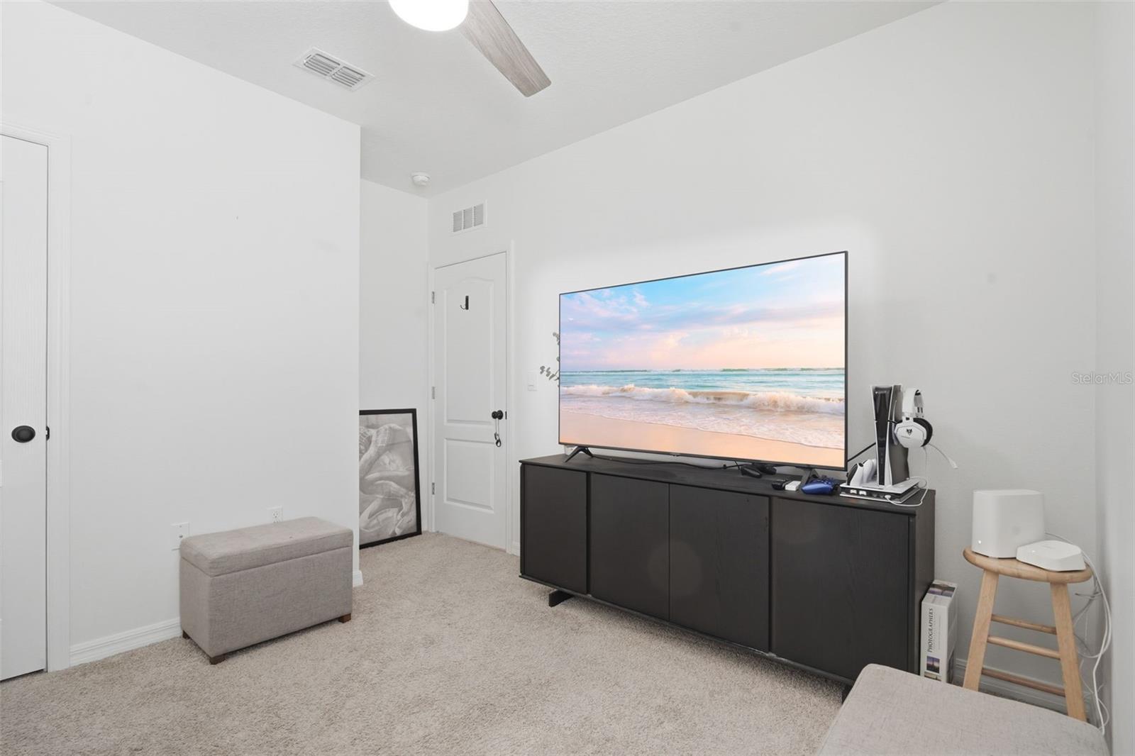 Image 21 of 46 For 599 Lazio Circle