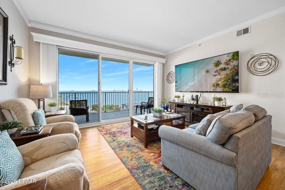 Image 11 of 37 For 2801 Ridgewood Avenue 712