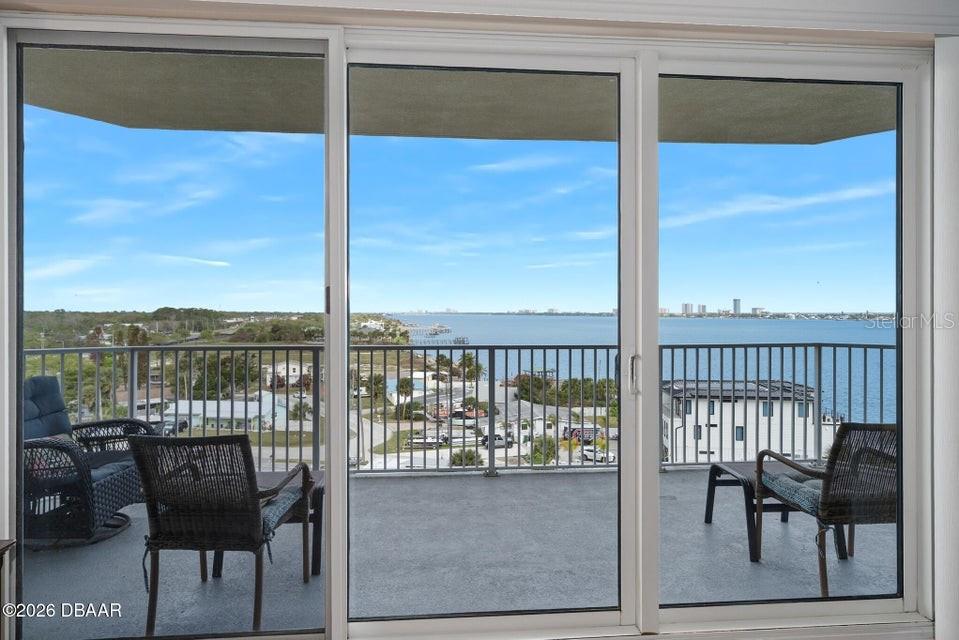 Image 12 of 37 For 2801 Ridgewood Avenue 712