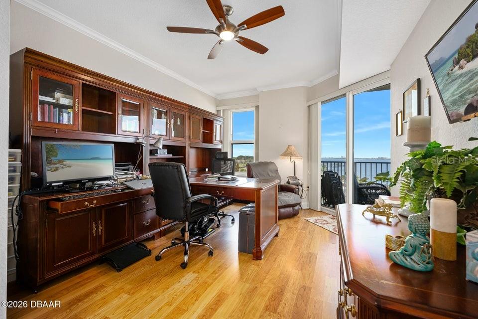 Image 21 of 37 For 2801 Ridgewood Avenue 712