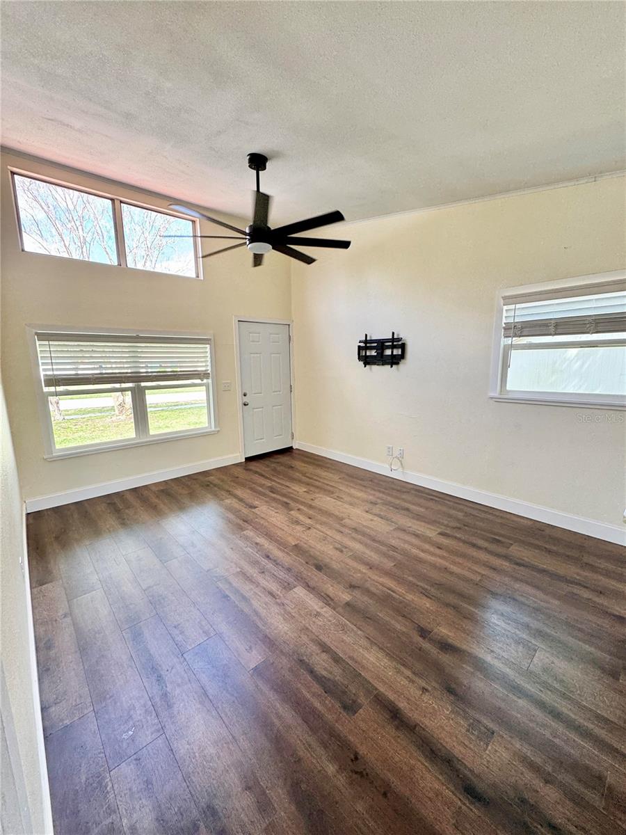 Image 7 of 22 For 3351 Phonetia Drive