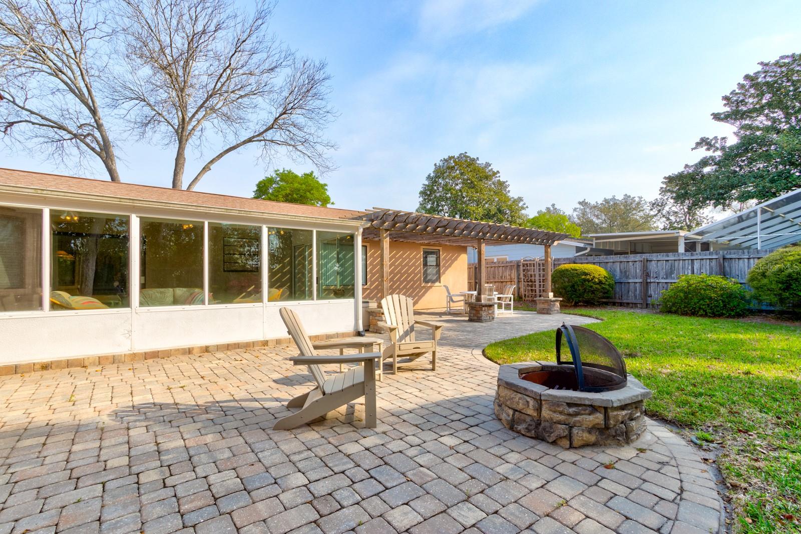 Image 17 of 19 For 931 Northbrook Drive