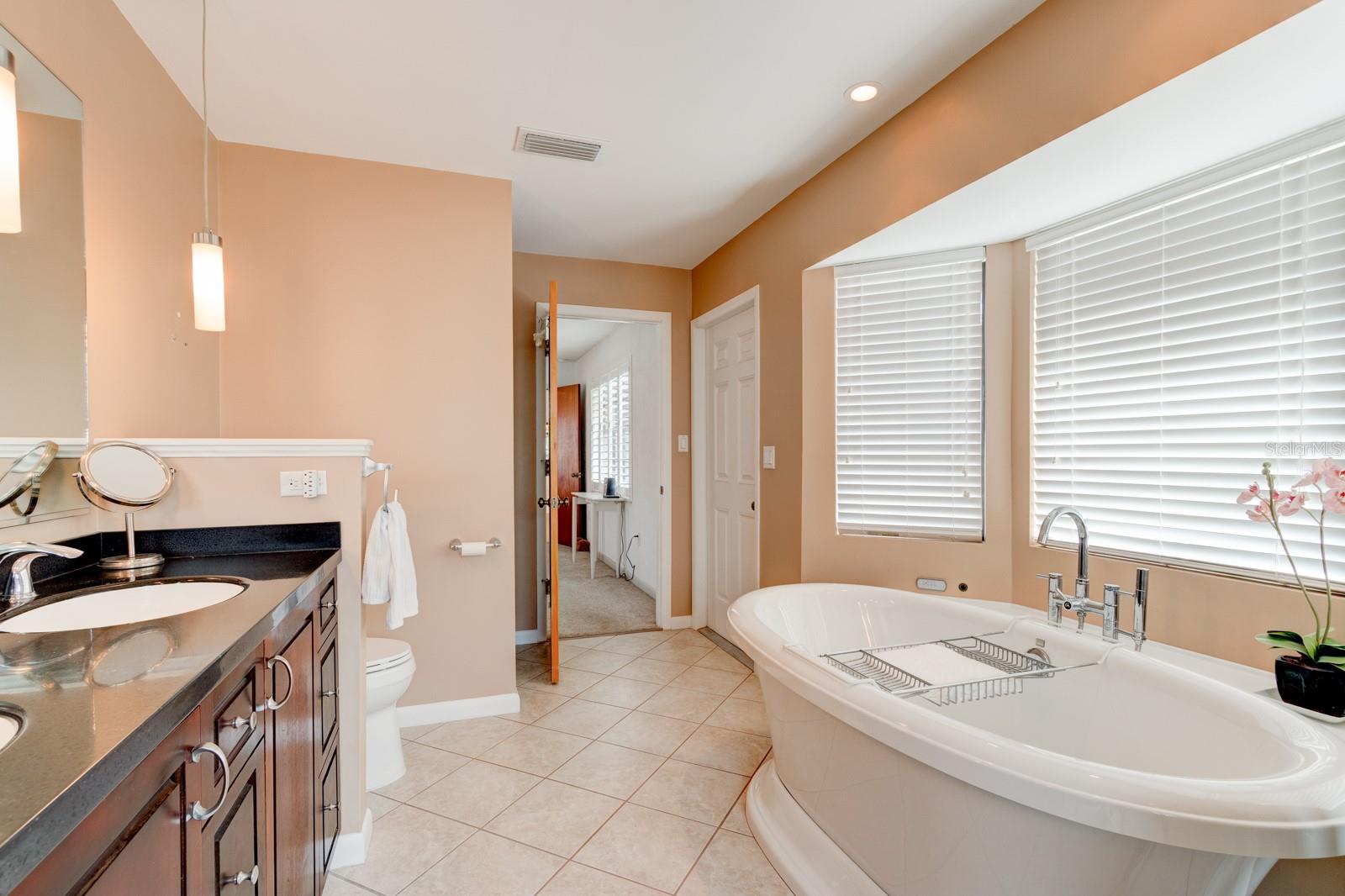 Image 9 of 19 For 931 Northbrook Drive