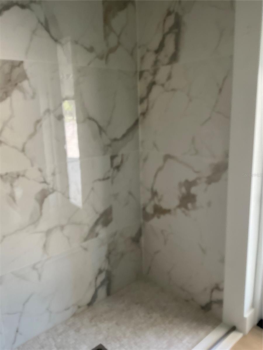 Image 13 of 28 For 2410 Lake Tiny Road