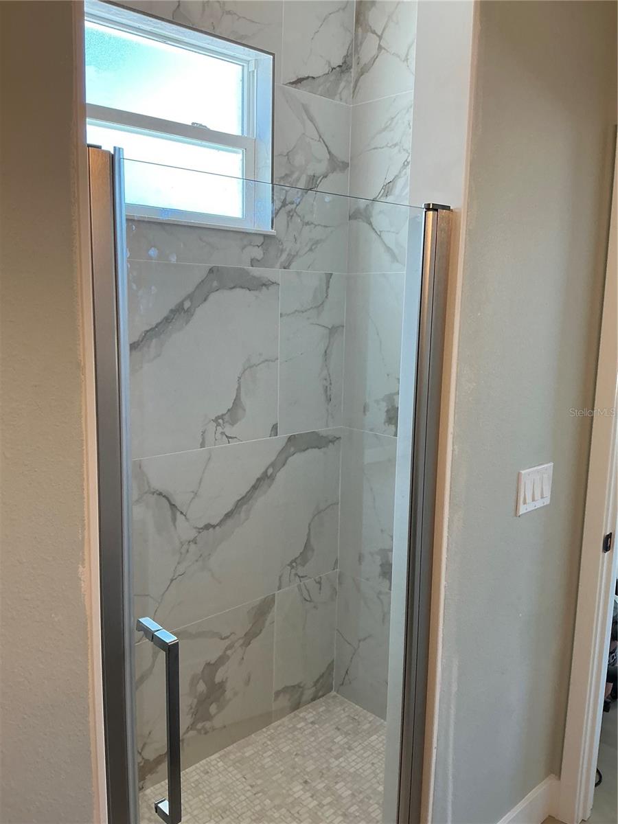 Image 20 of 28 For 2410 Lake Tiny Road