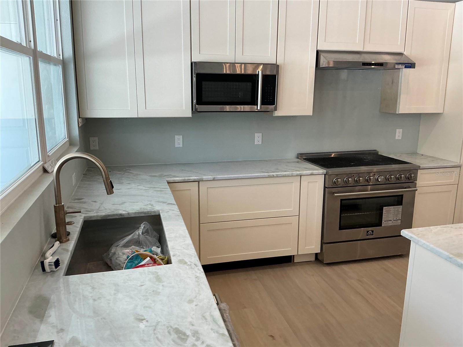 Image 8 of 28 For 2410 Lake Tiny Road