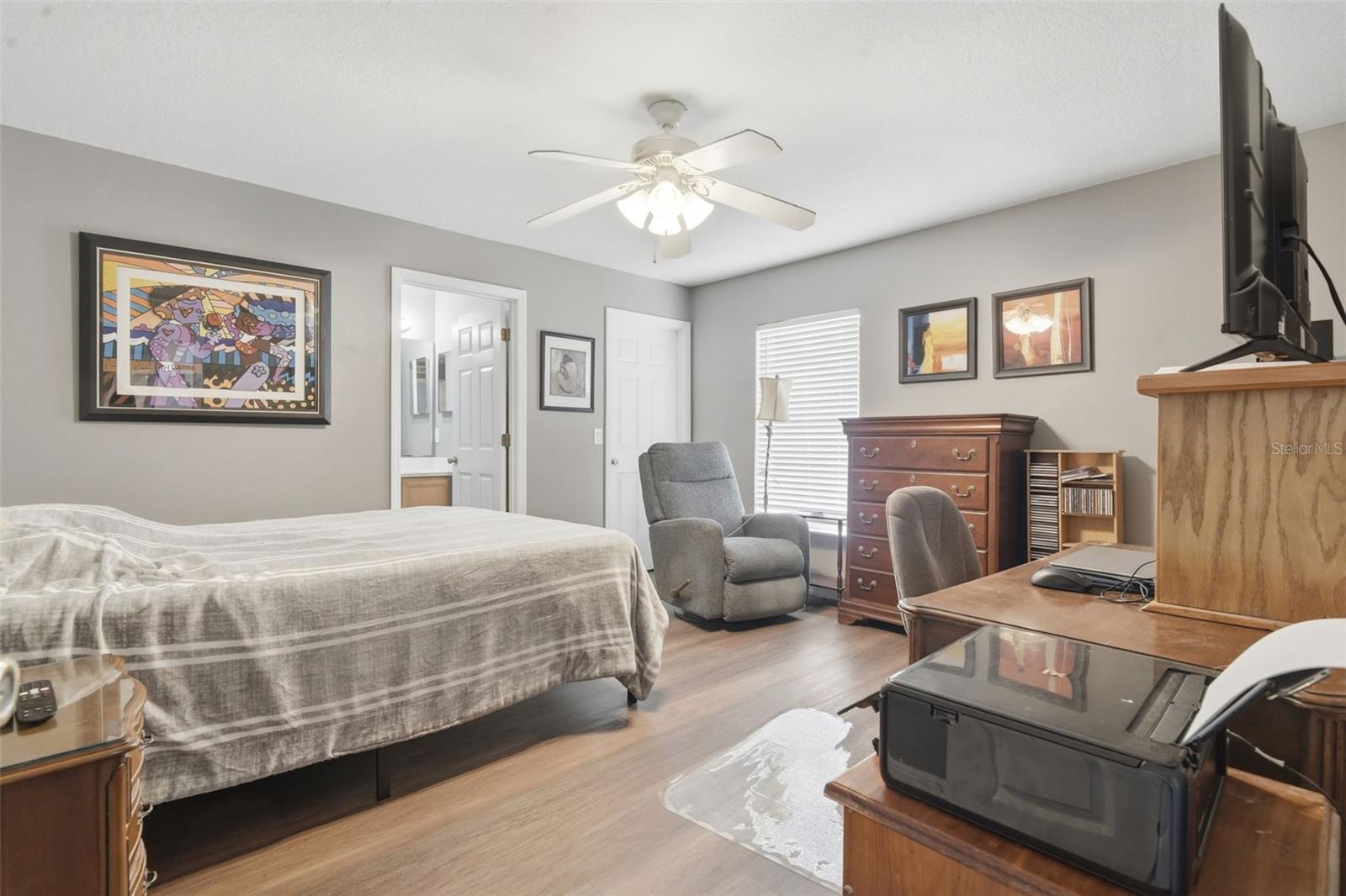 Image 11 of 25 For 205 Sparkman Avenue