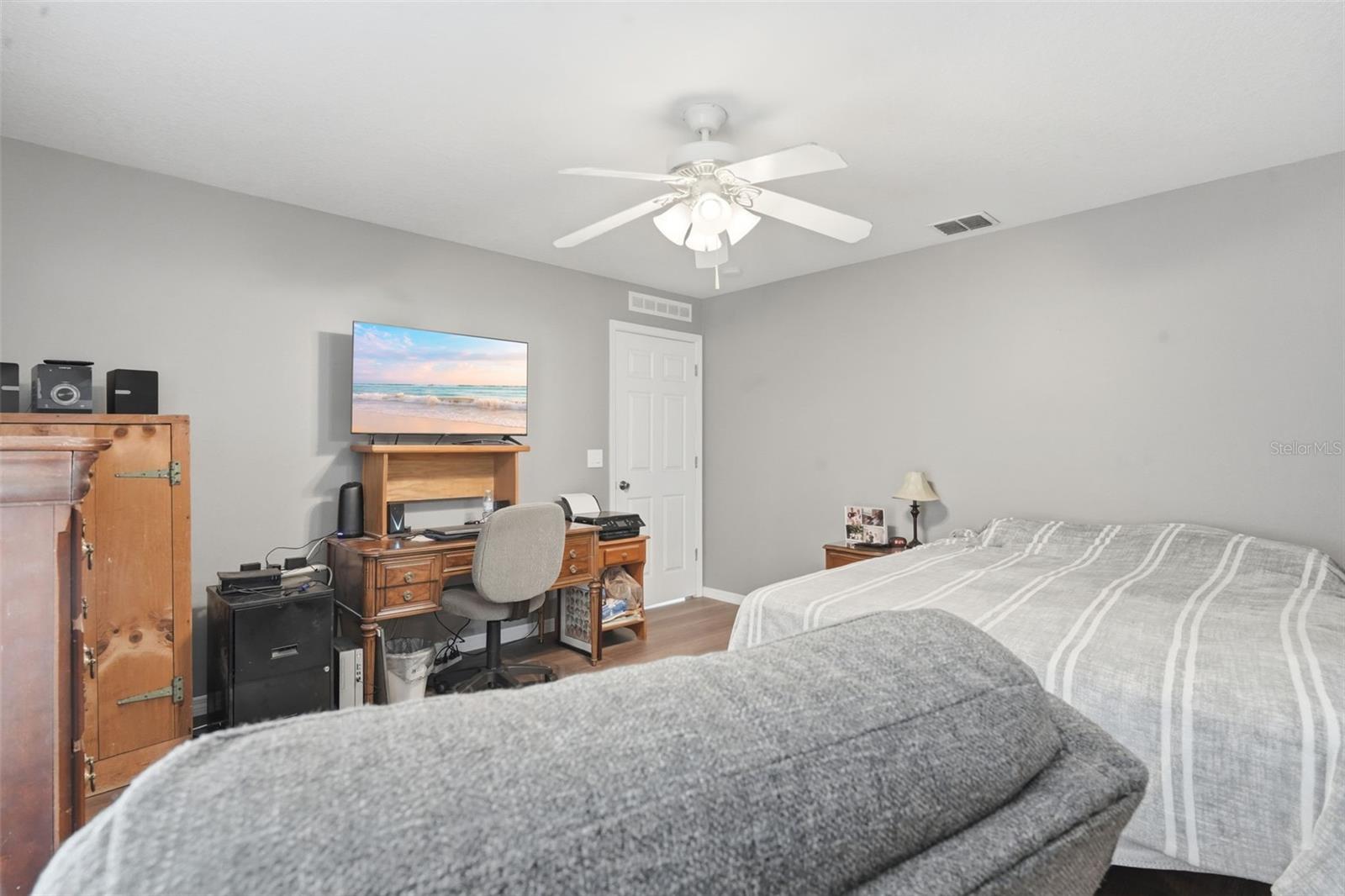 Image 12 of 25 For 205 Sparkman Avenue