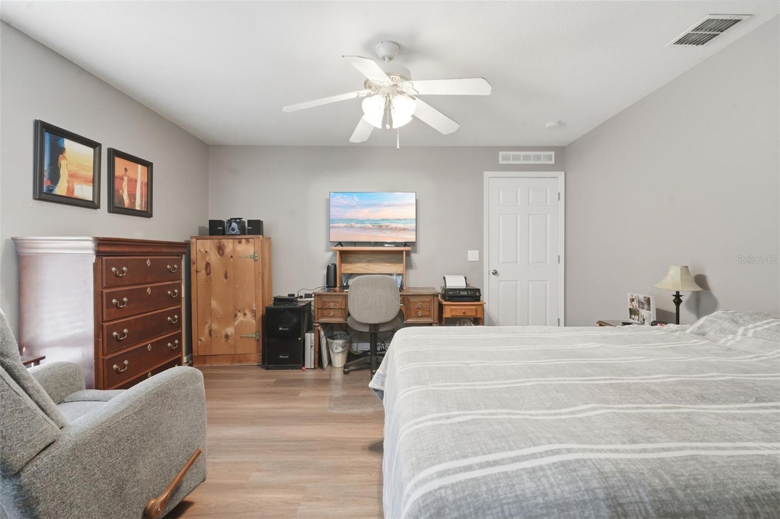 Image 13 of 25 For 205 Sparkman Avenue