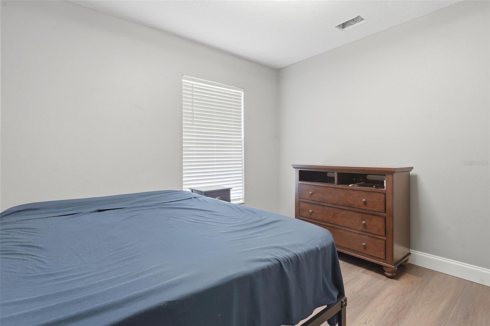 Image 17 of 25 For 205 Sparkman Avenue