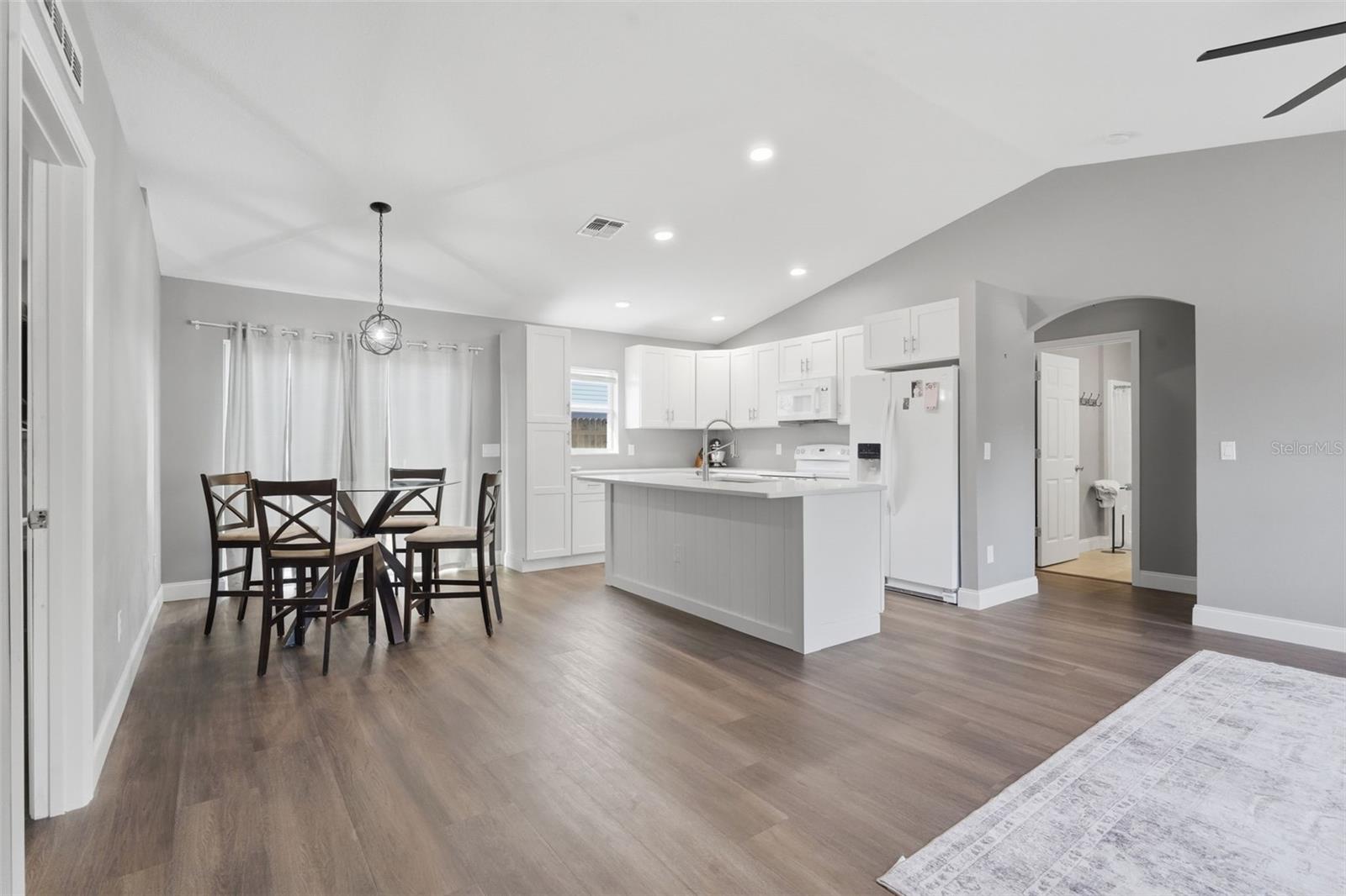 Image 5 of 25 For 205 Sparkman Avenue