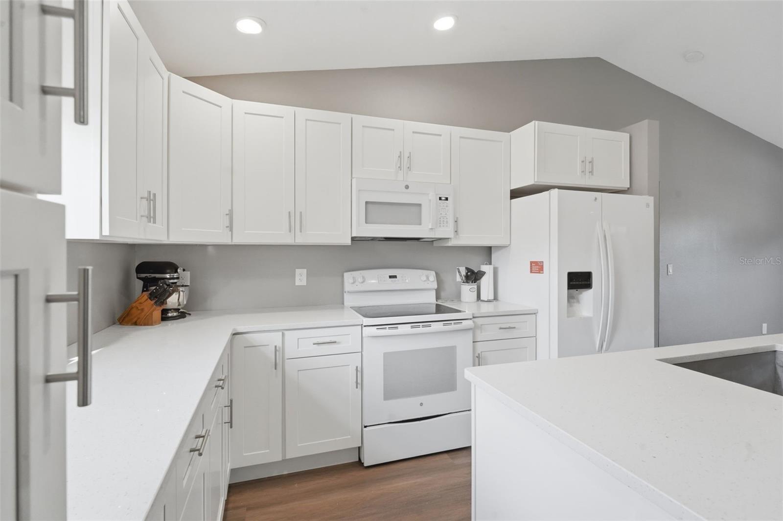 Image 8 of 25 For 205 Sparkman Avenue