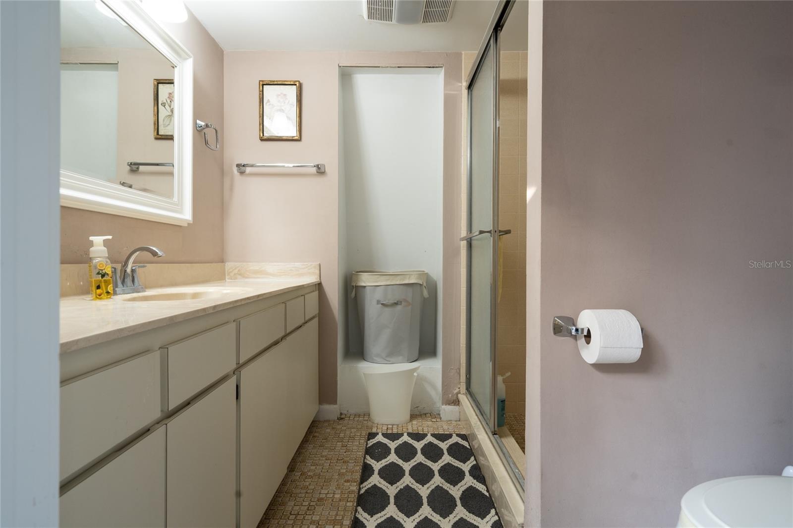 Image 13 of 23 For 4150 Atlantic 107b