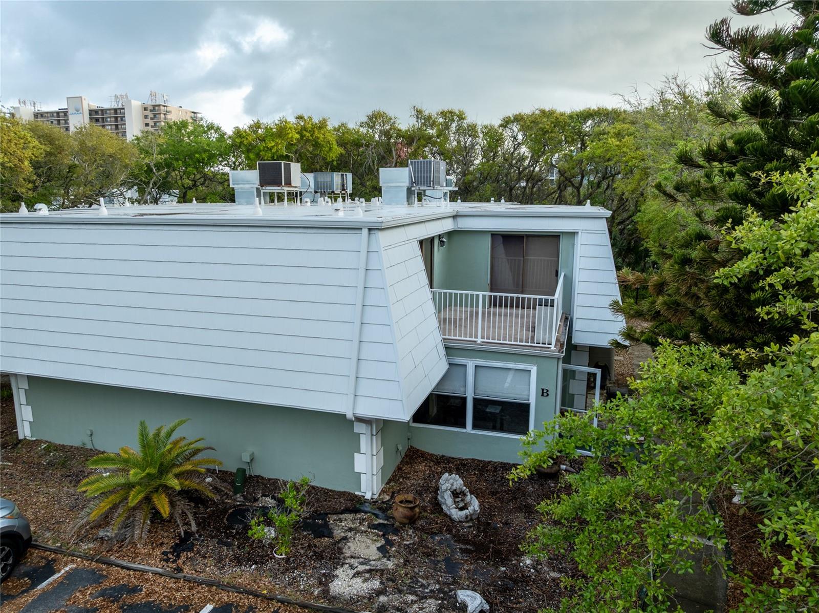 Image 19 of 23 For 4150 Atlantic 107b