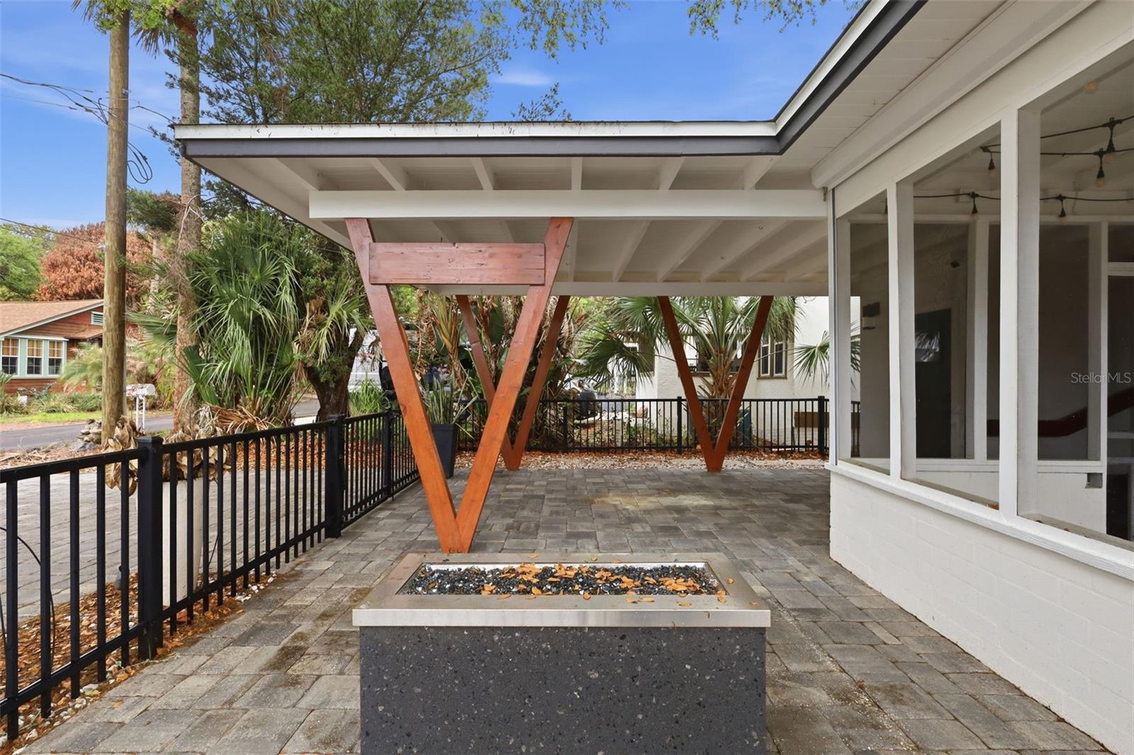 Image 10 of 32 For 306 Pine Street