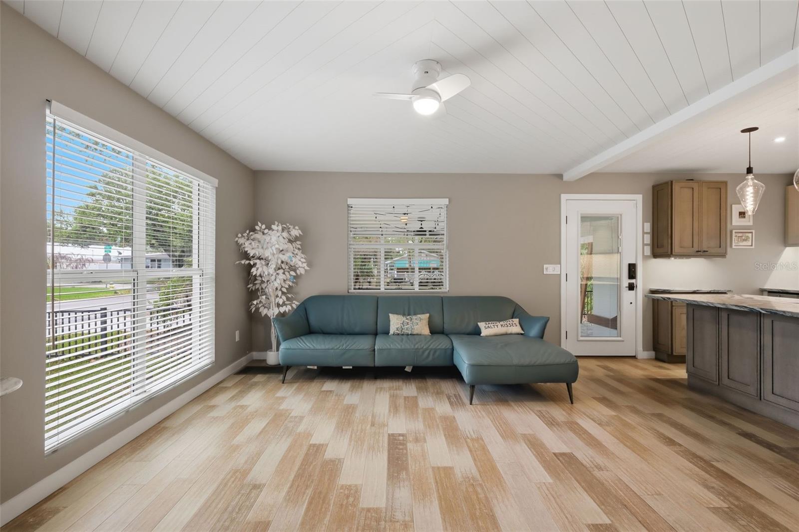 Image 13 of 32 For 306 Pine Street