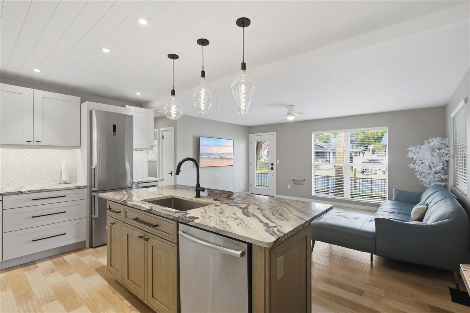 Image 17 of 32 For 306 Pine Street