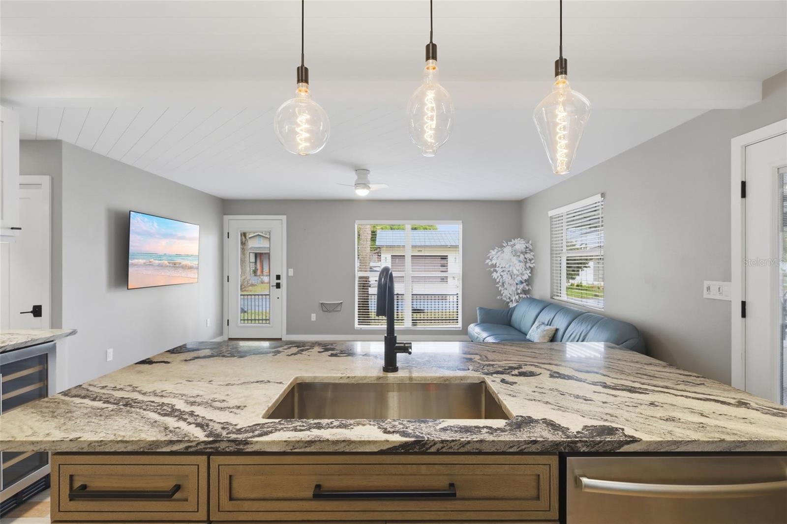 Image 18 of 32 For 306 Pine Street