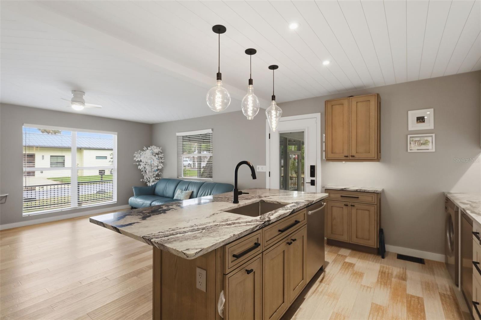 Image 19 of 32 For 306 Pine Street