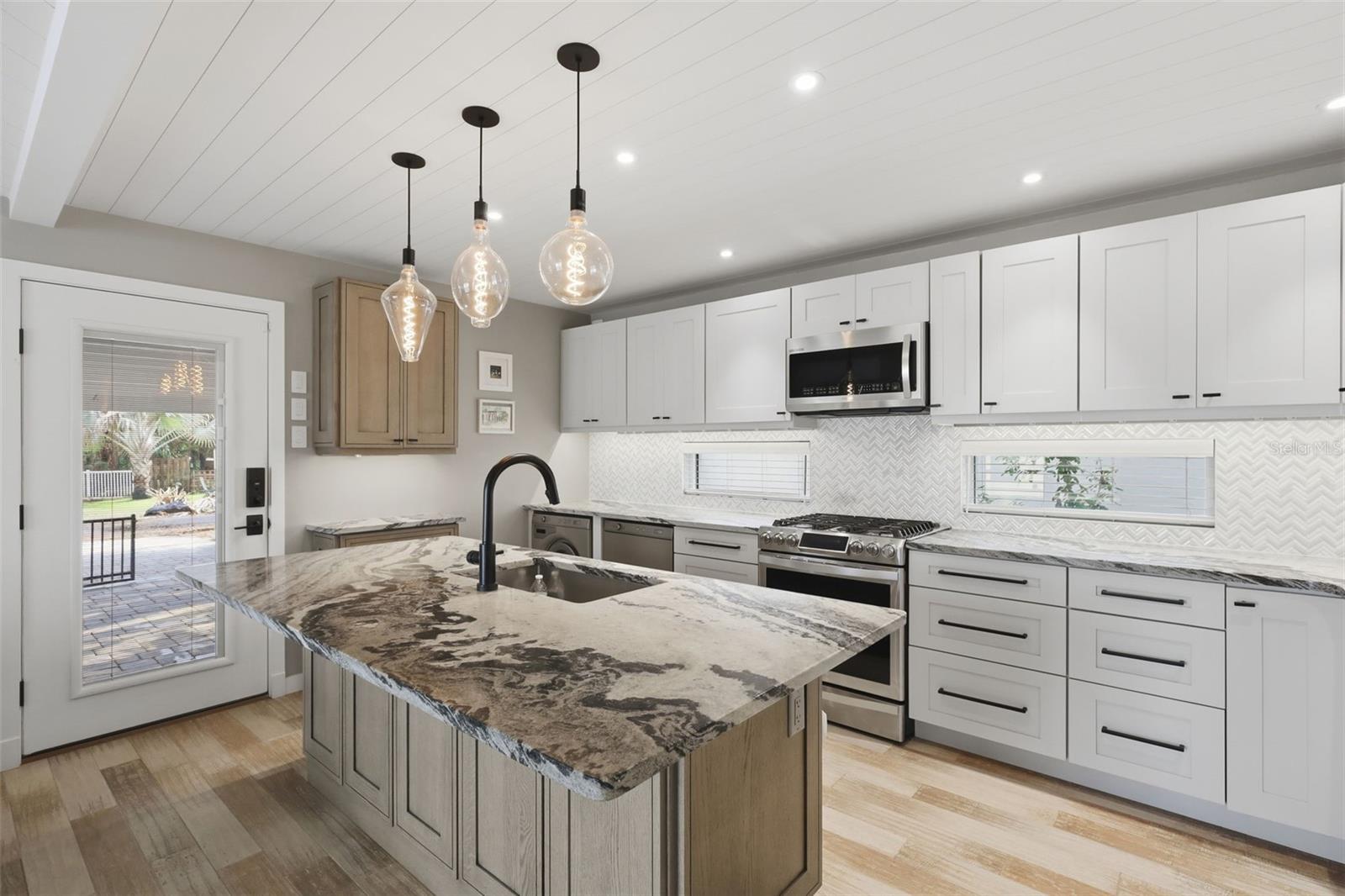 Image 23 of 32 For 306 Pine Street