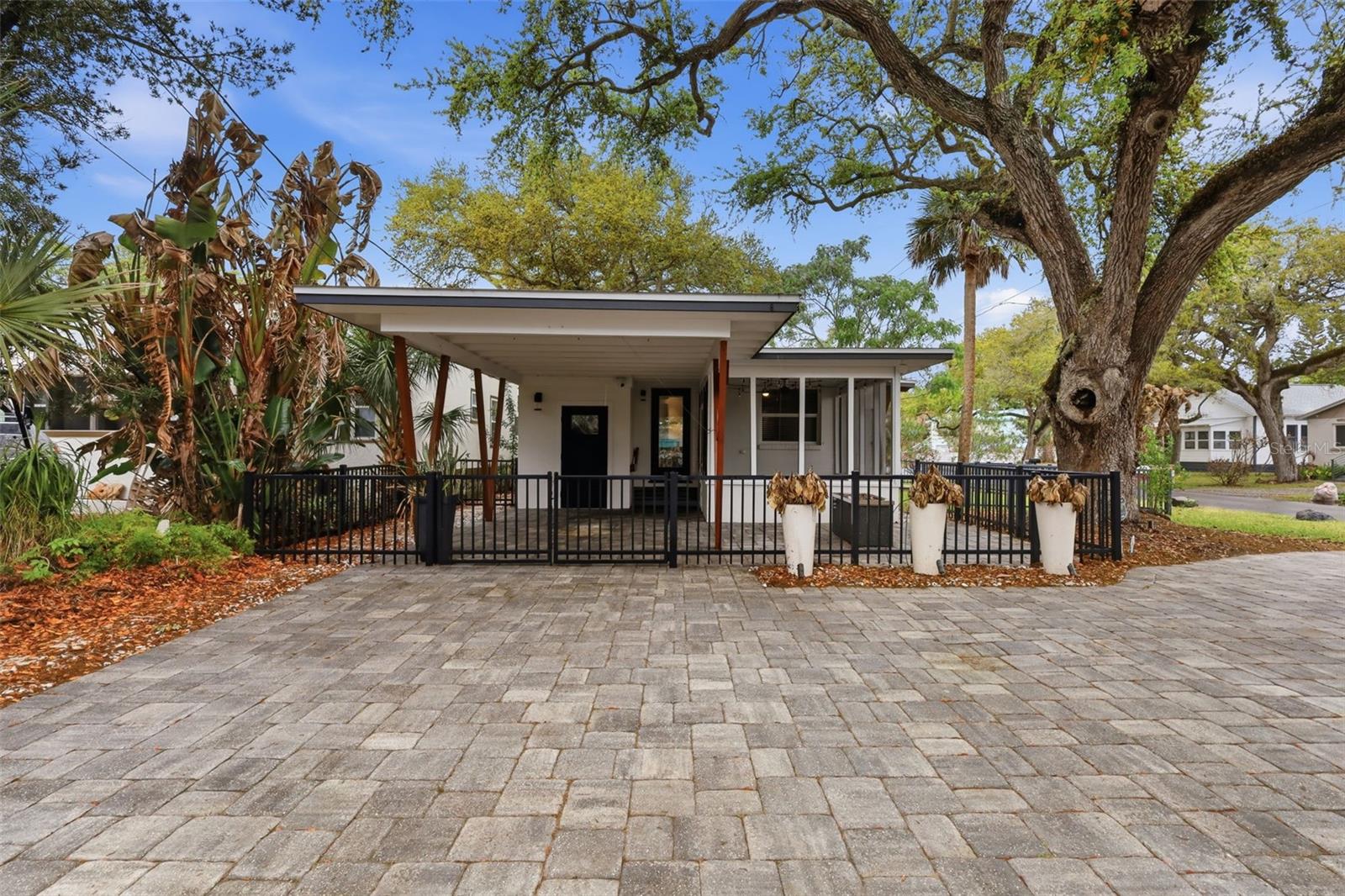 Image 4 of 32 For 306 Pine Street