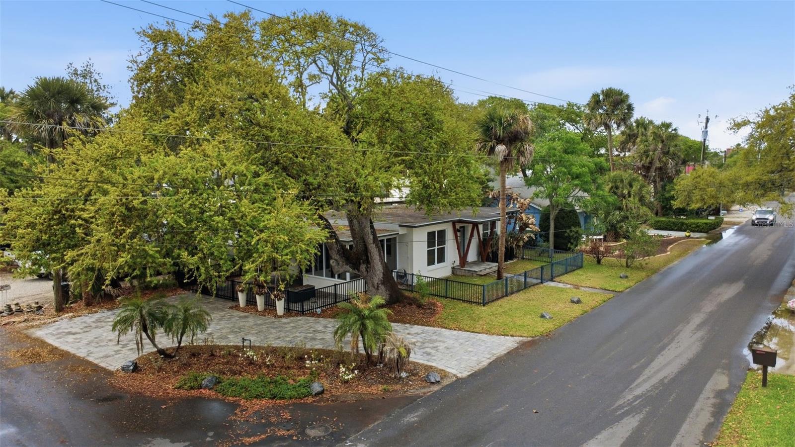 Image 6 of 32 For 306 Pine Street