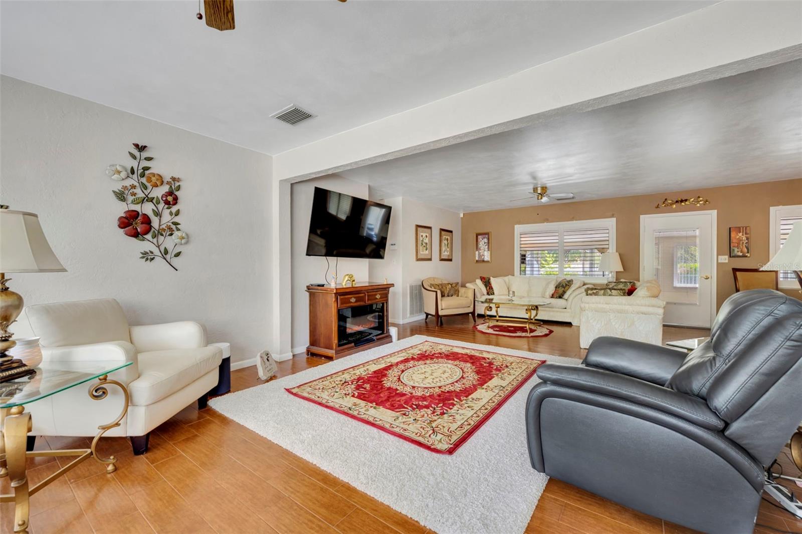 Image 7 of 42 For 29 Jasmine Drive