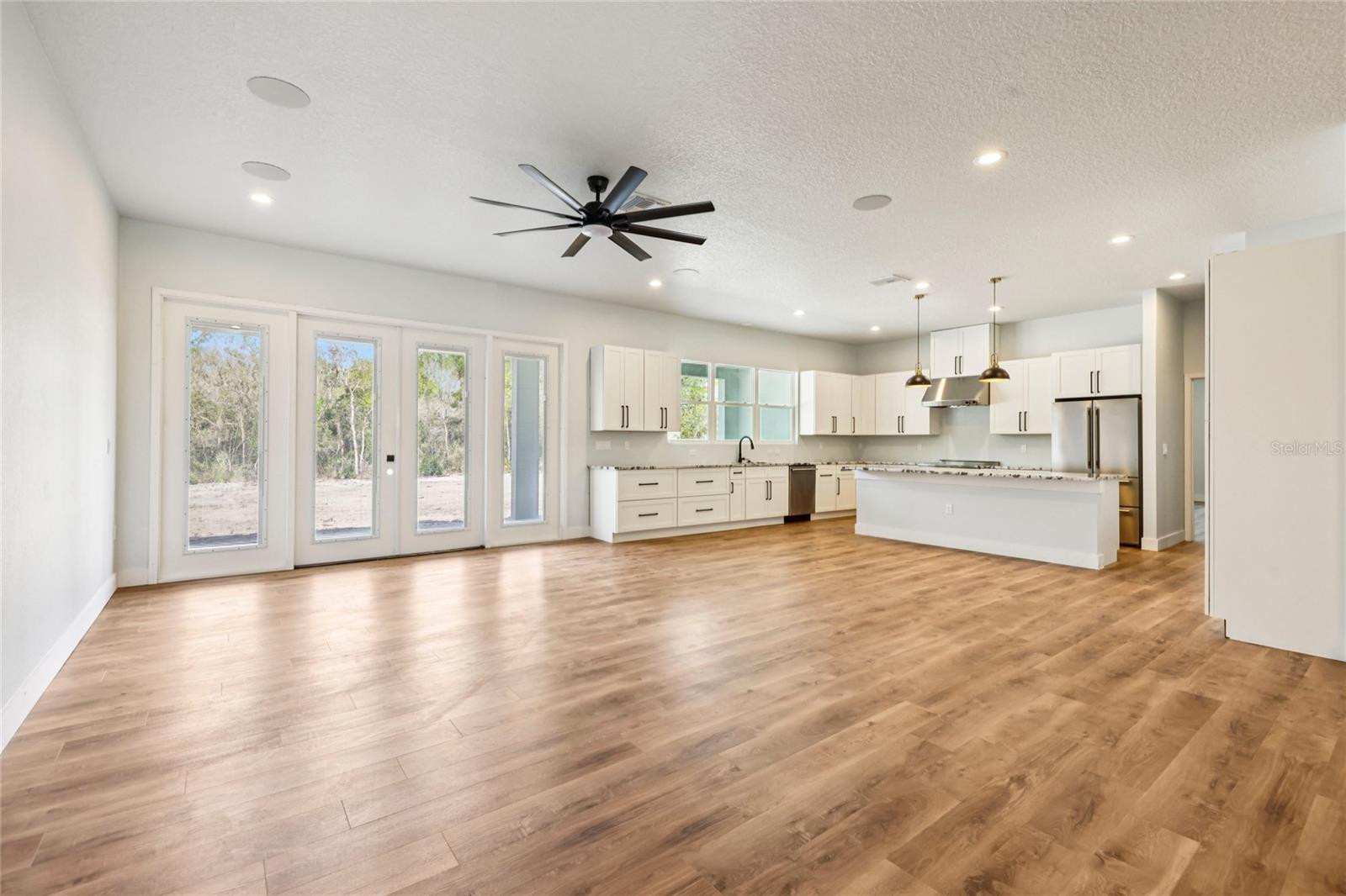 Image 11 of 42 For 351 Mitnik Drive