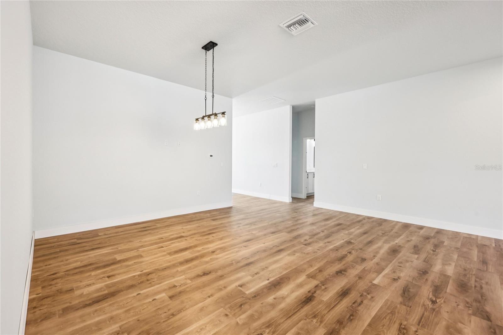 Image 16 of 42 For 351 Mitnik Drive