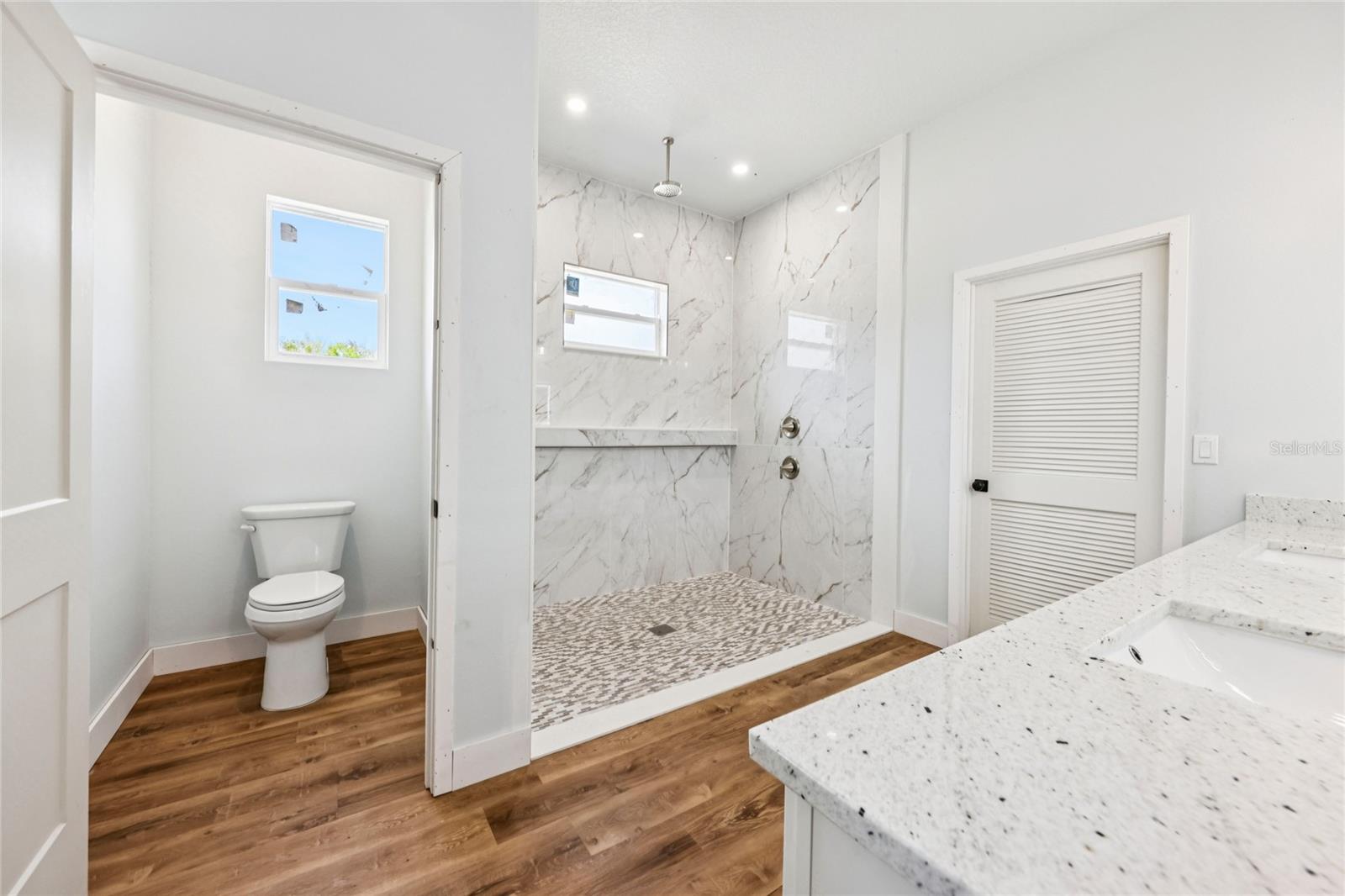 Image 19 of 42 For 351 Mitnik Drive