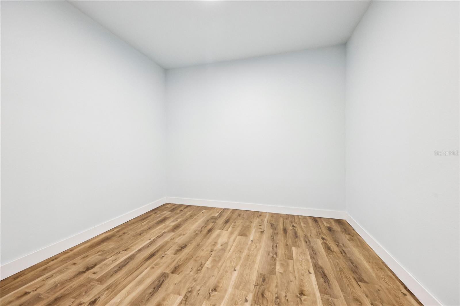 Image 36 of 42 For 351 Mitnik Drive