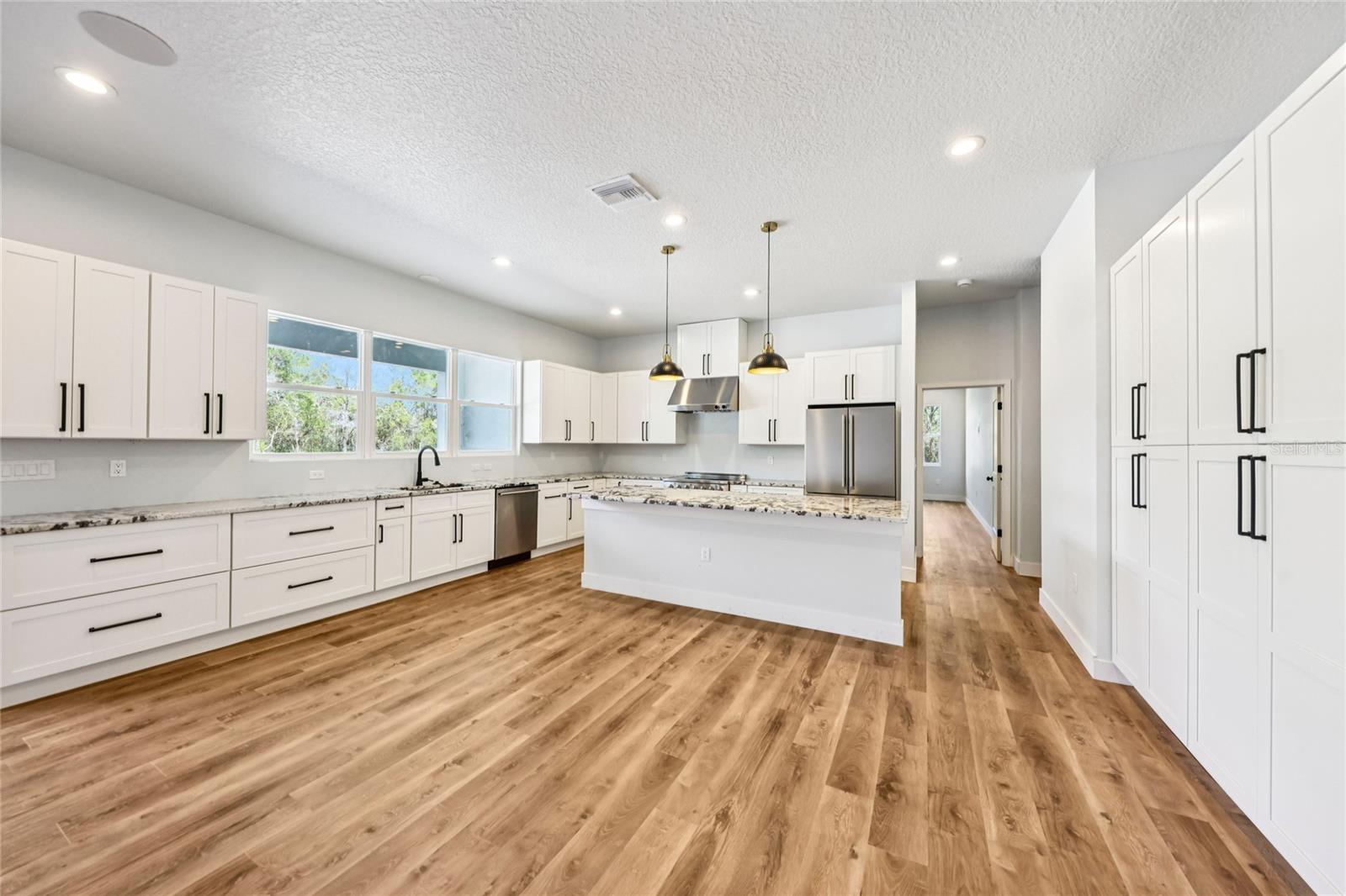 Image 9 of 42 For 351 Mitnik Drive