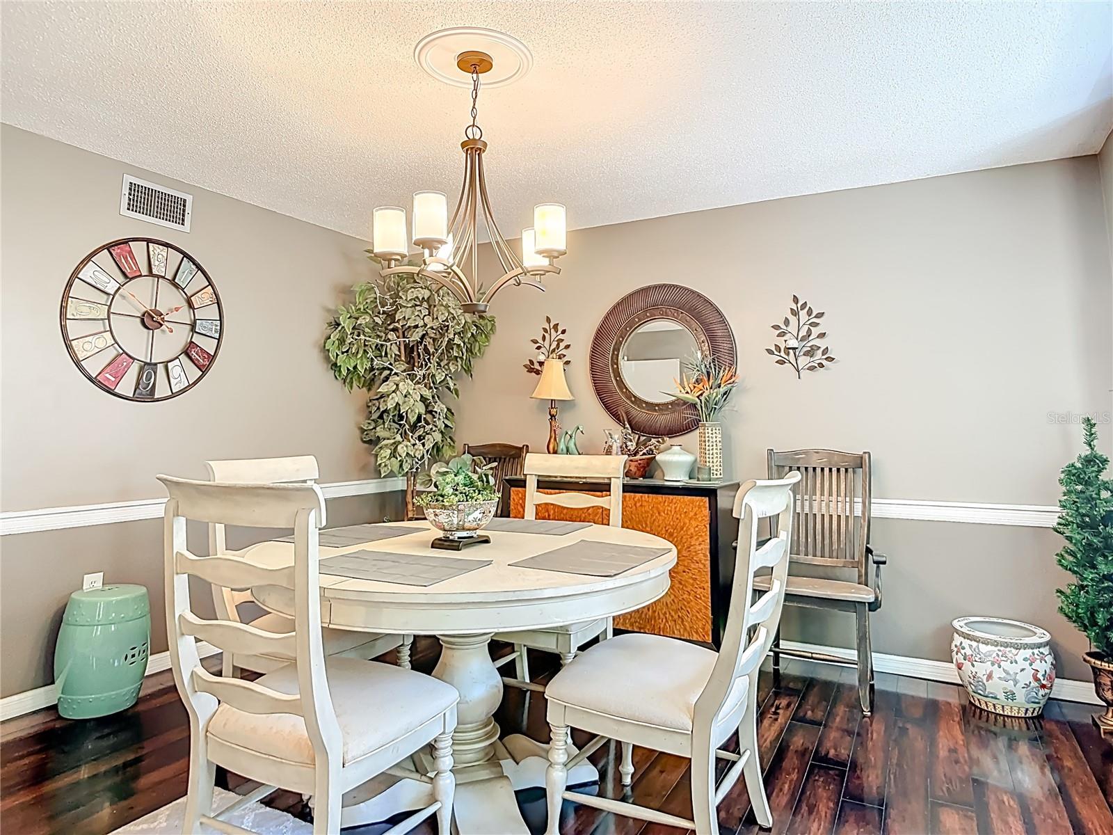 Image 11 of 51 For 4525 Audubon Avenue