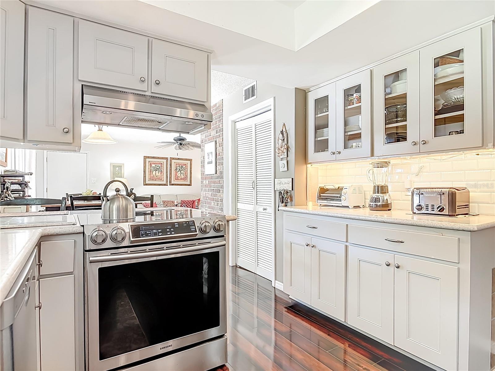 Image 15 of 51 For 4525 Audubon Avenue