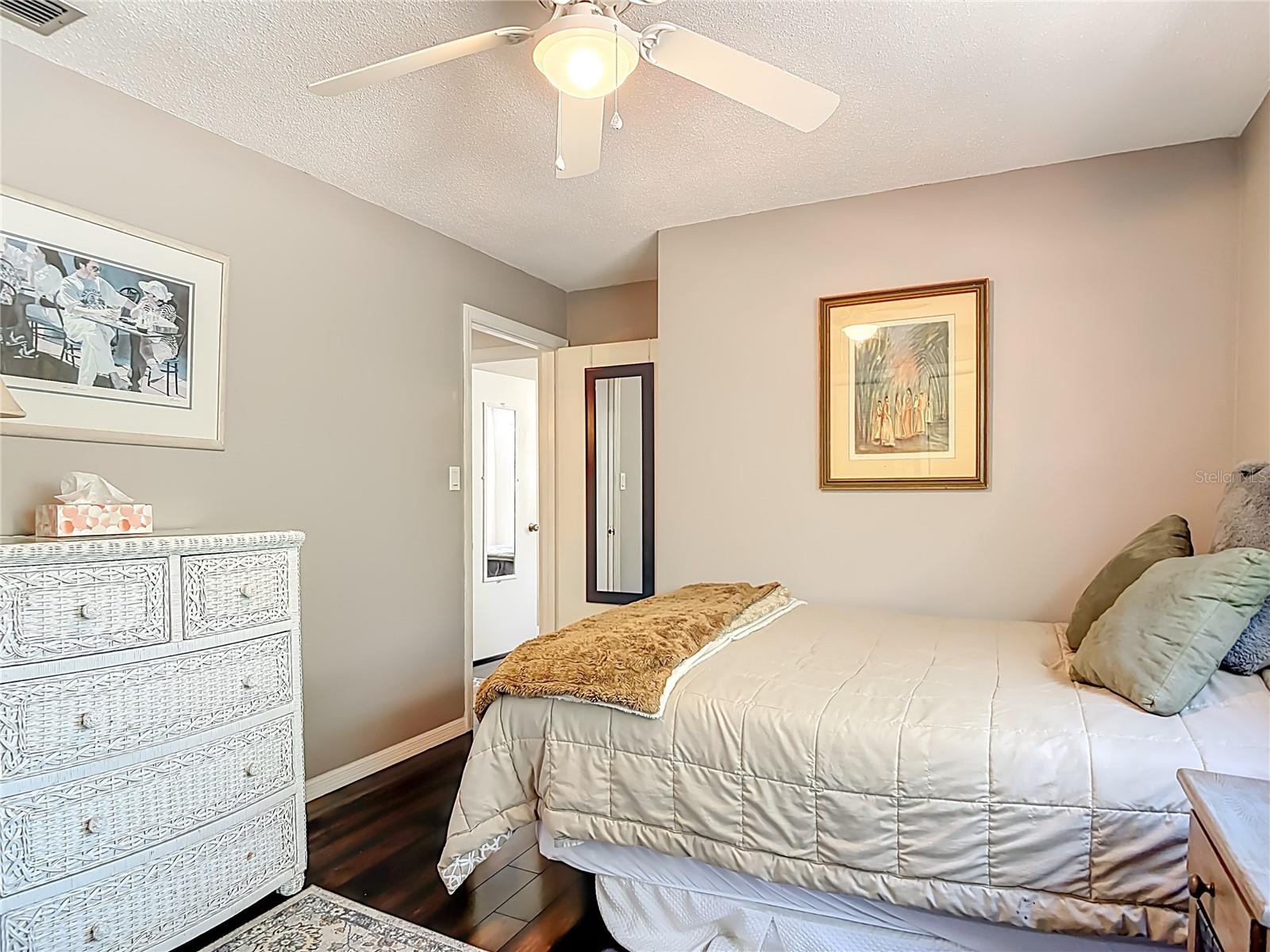 Image 31 of 51 For 4525 Audubon Avenue