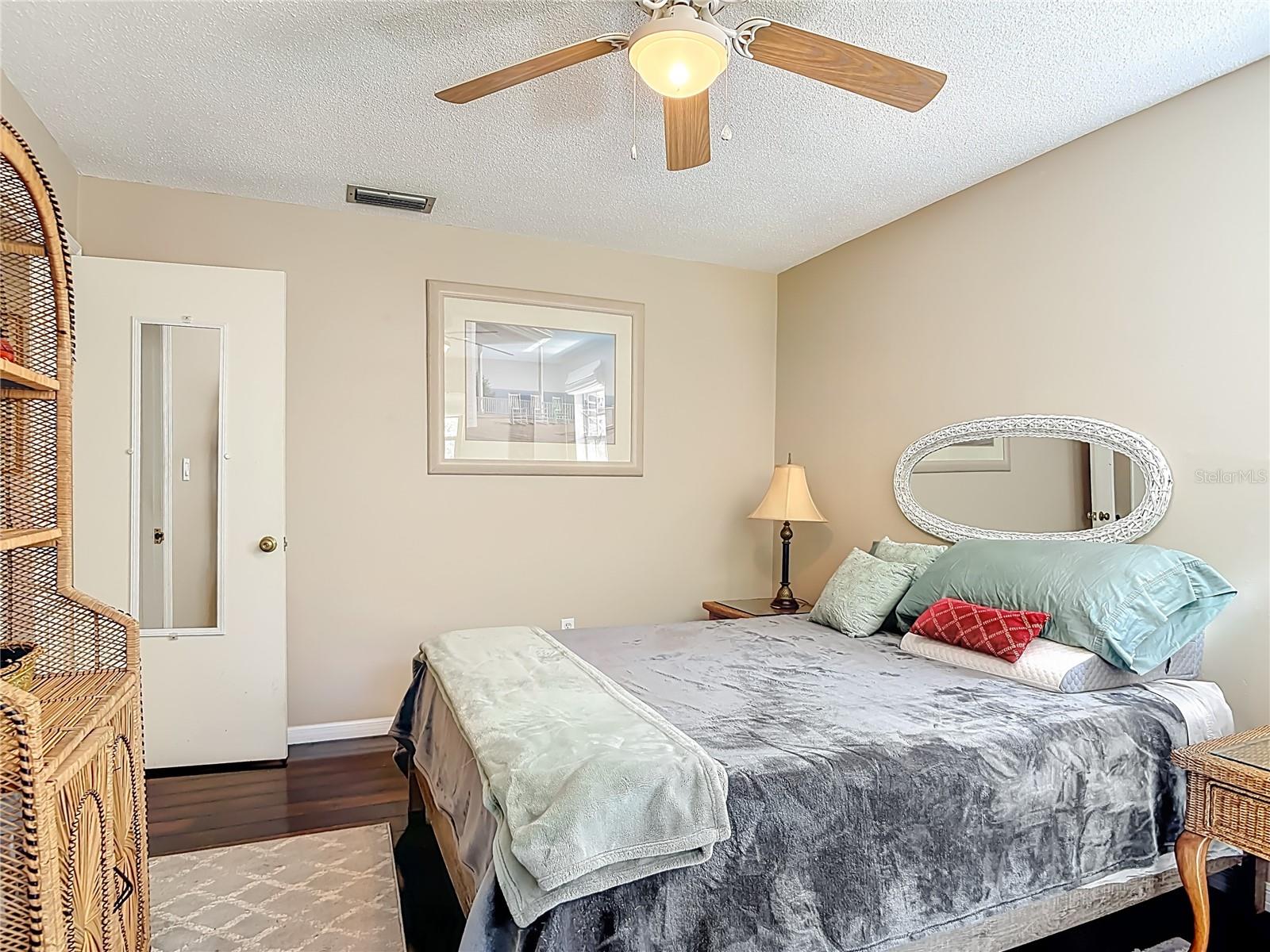 Image 34 of 51 For 4525 Audubon Avenue