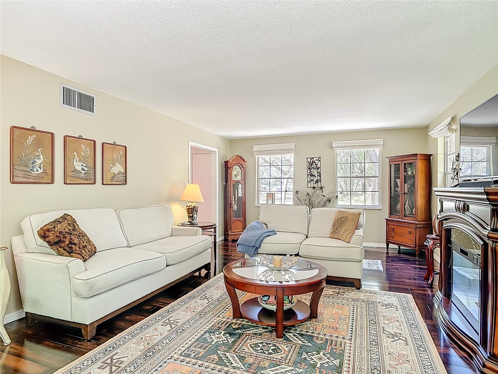 Image 9 of 51 For 4525 Audubon Avenue