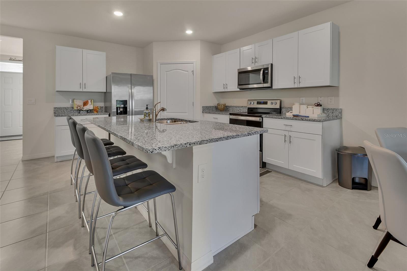 Image 16 of 44 For 533 Emily Glen Street