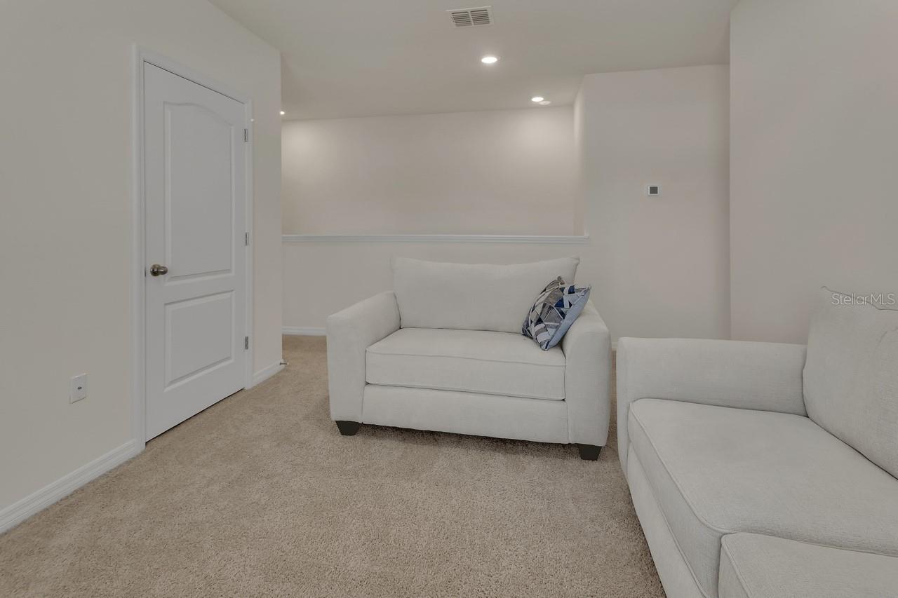 Image 31 of 44 For 533 Emily Glen Street