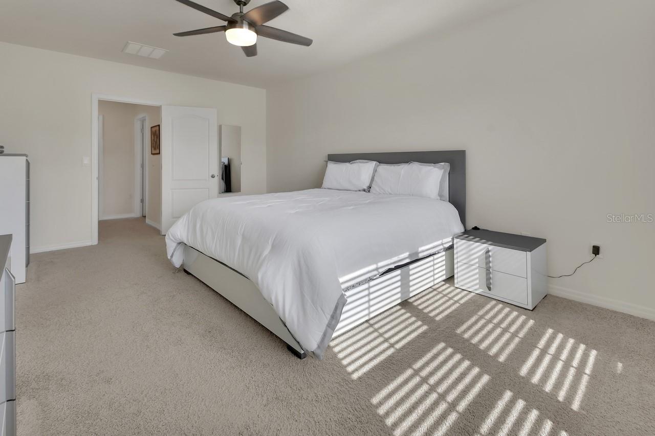 Image 32 of 44 For 533 Emily Glen Street