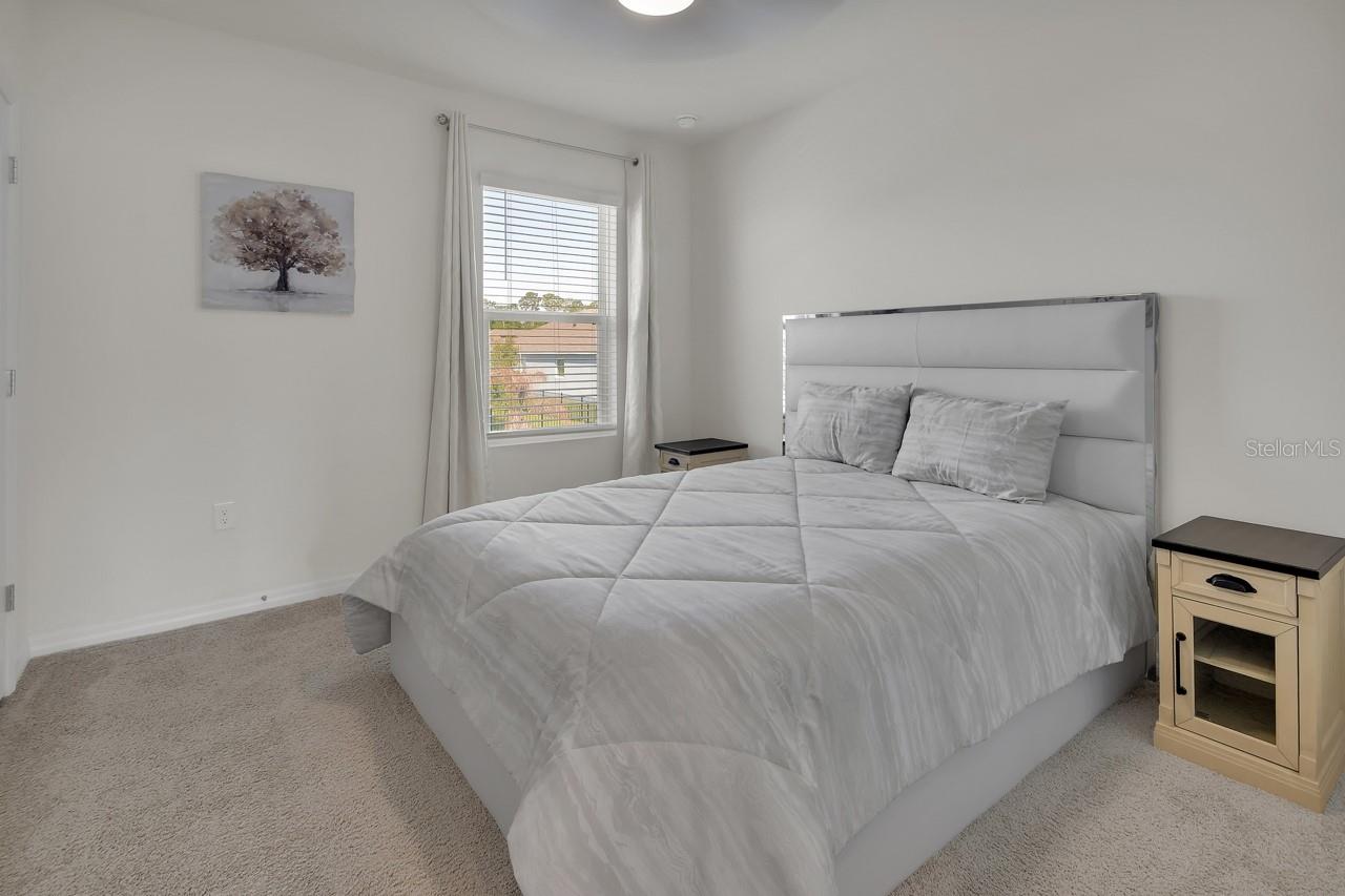 Image 36 of 44 For 533 Emily Glen Street