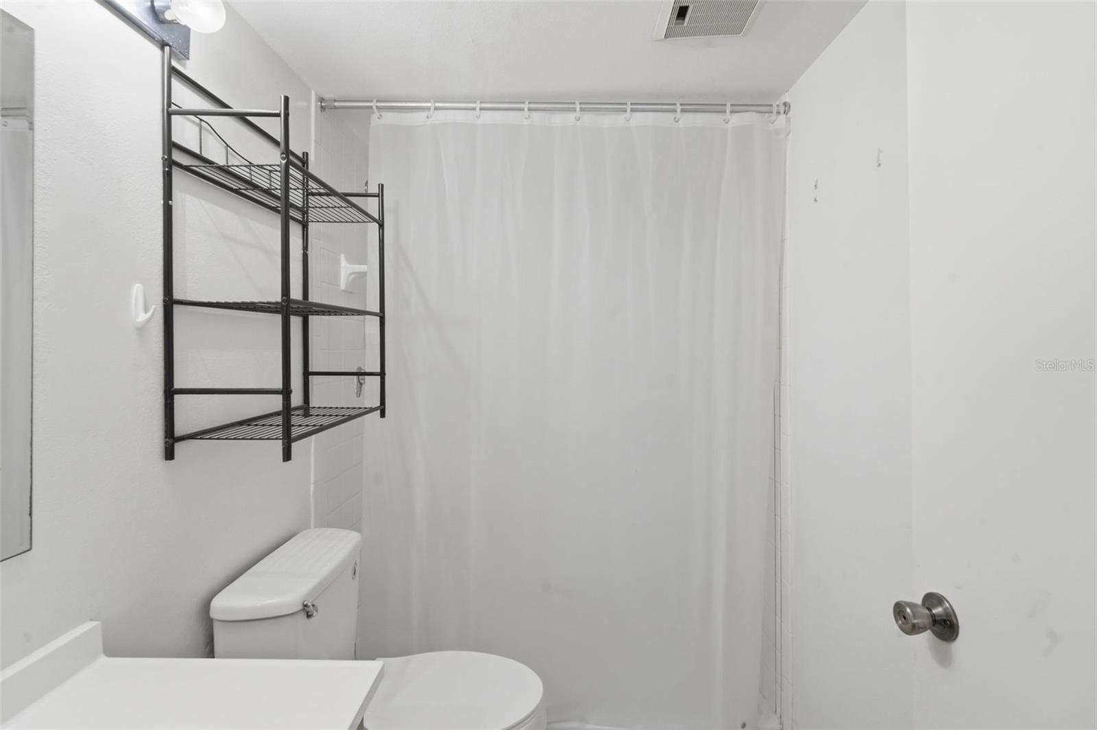 Image 18 of 35 For 1712 Pine Ridge Road