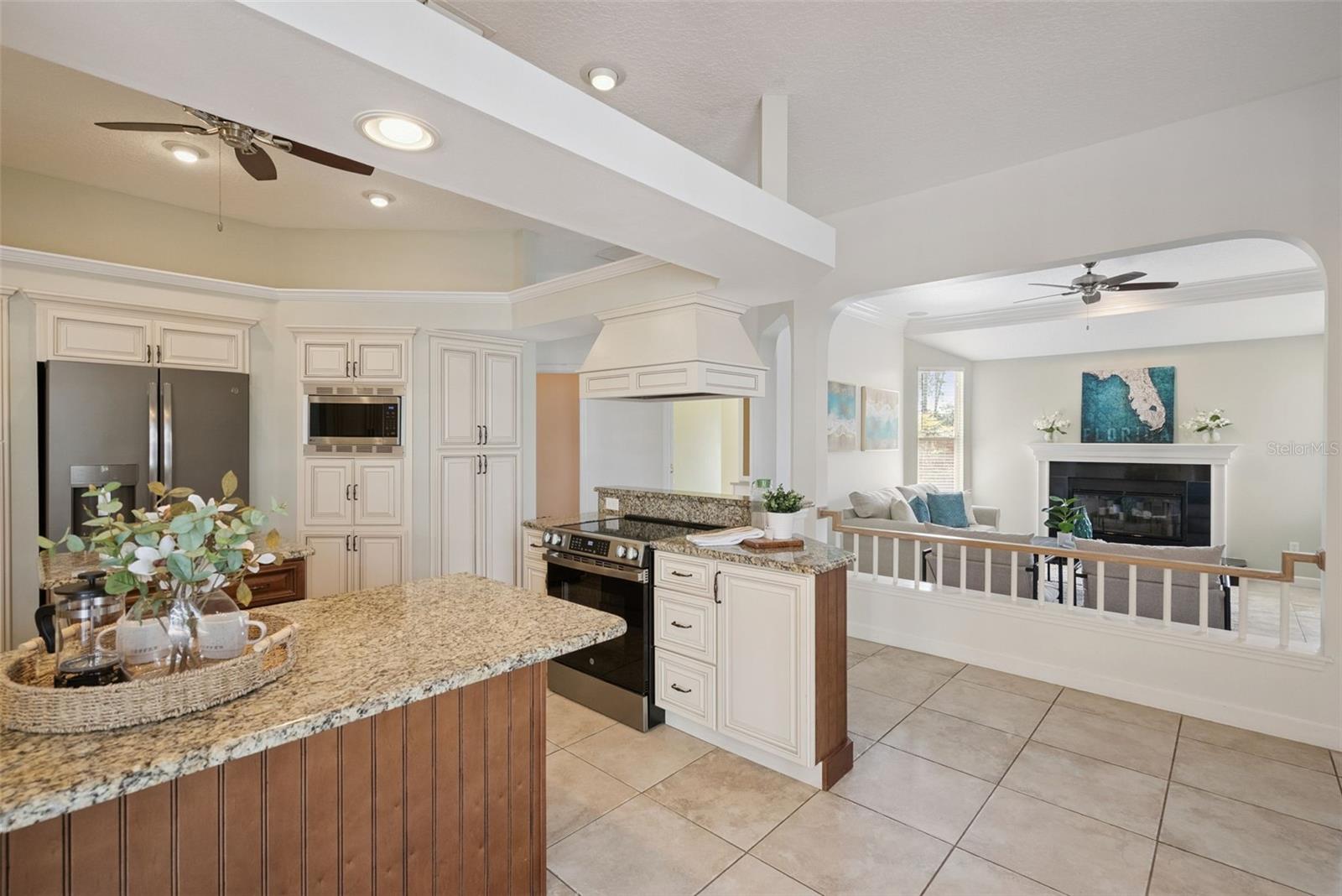 Image 11 of 41 For 232 Birdiewood Court