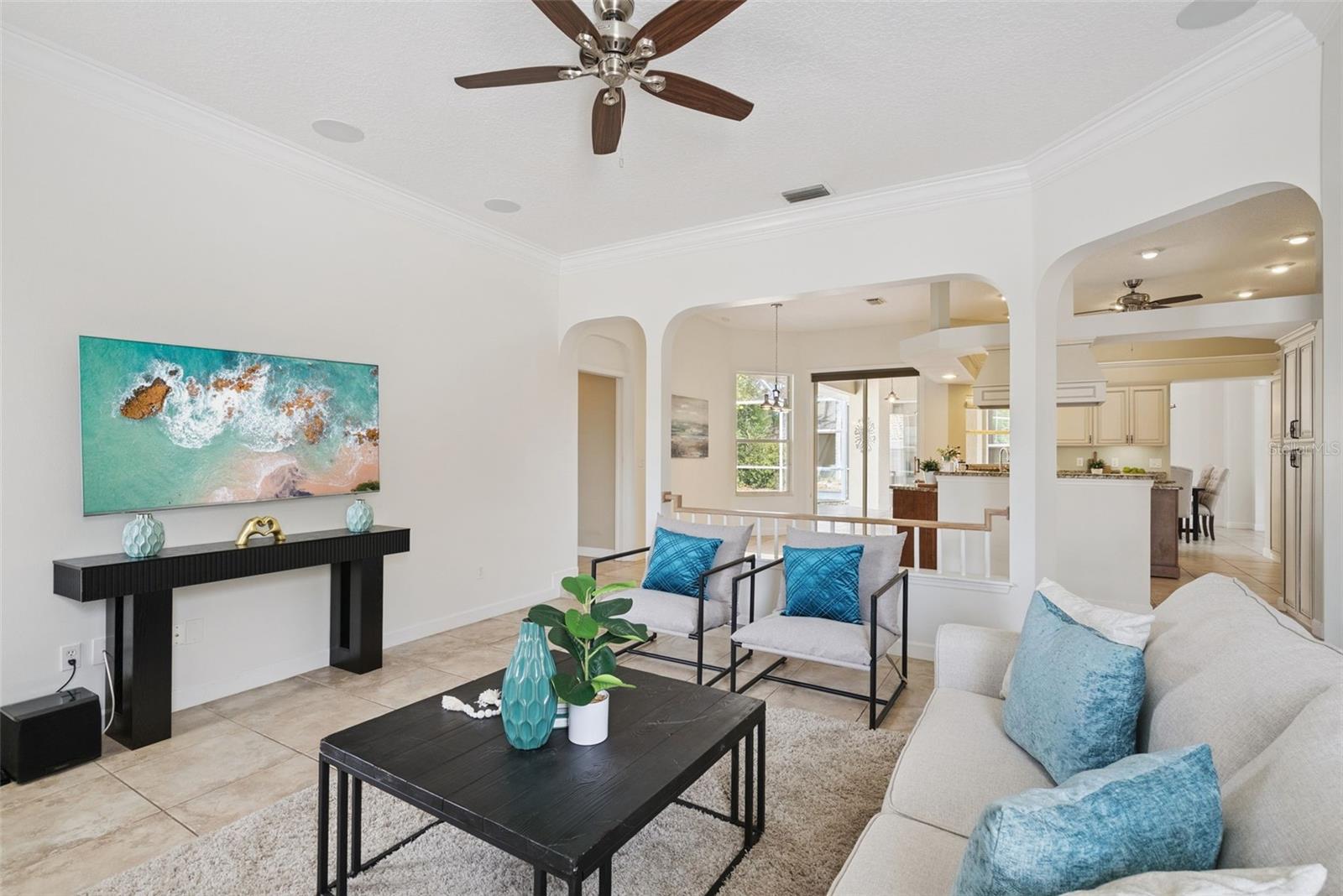 Image 13 of 41 For 232 Birdiewood Court