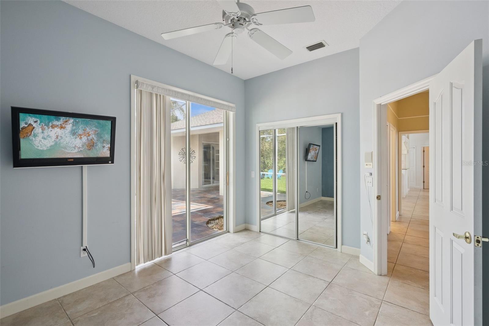 Image 20 of 41 For 232 Birdiewood Court