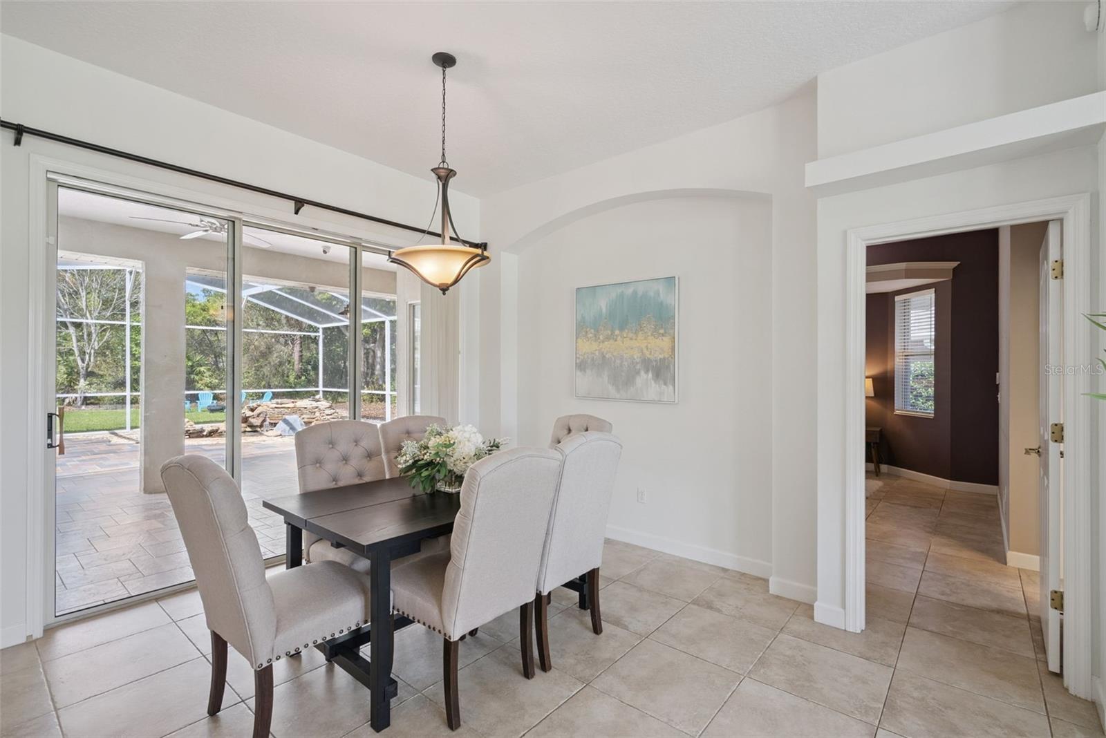 Image 7 of 41 For 232 Birdiewood Court