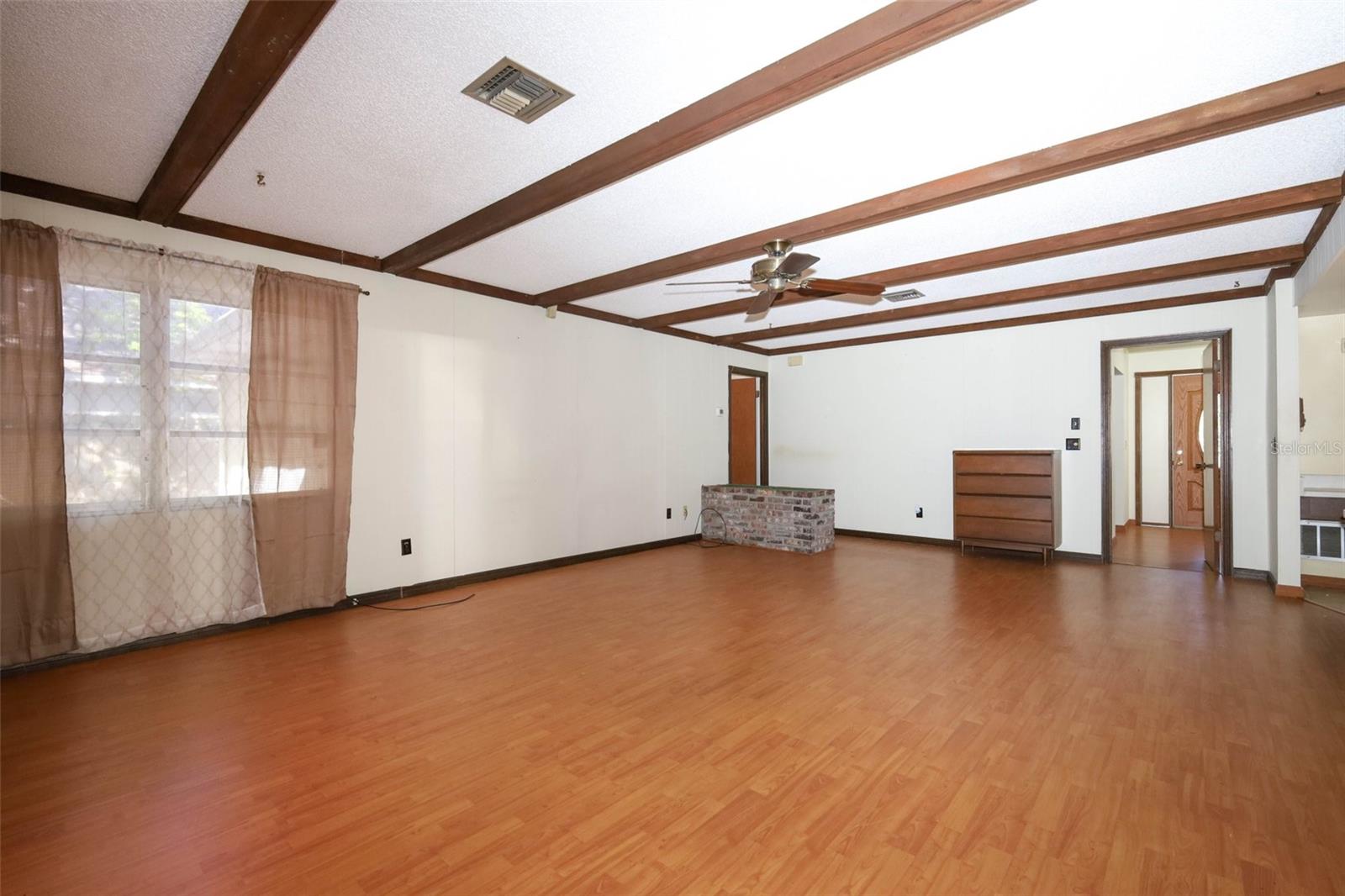 Image 11 of 55 For 504 Ridgewood Street