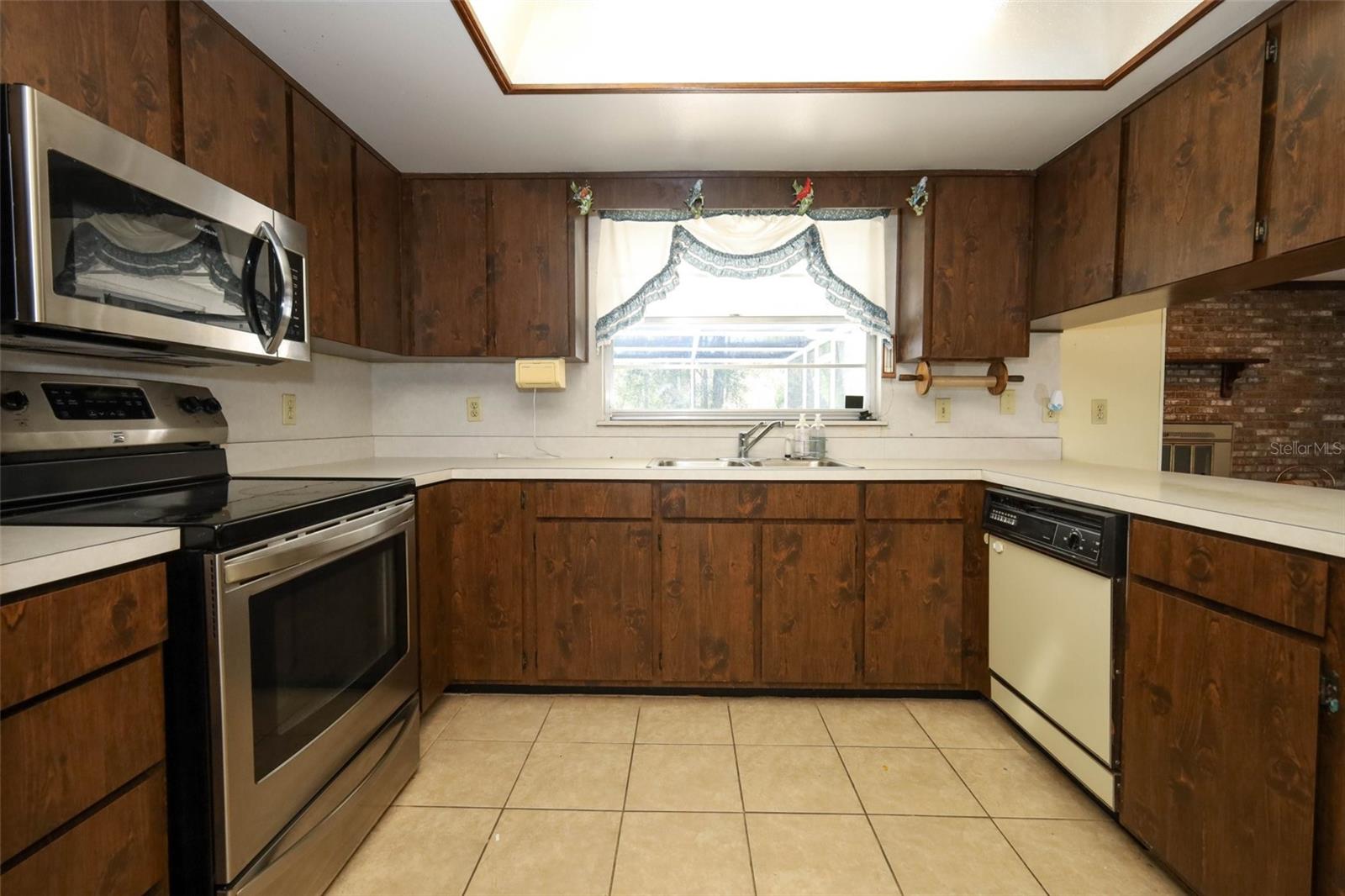 Image 20 of 55 For 504 Ridgewood Street